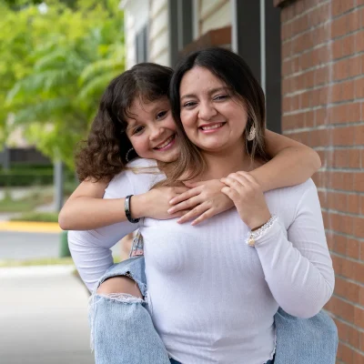 Tish Hart - RMHCCF - Gonzales Family -Web -Z99_3871 Tish Hart - RMHCCF - Gonzales Family -Web -Z99_3871