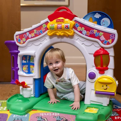 Tish Hart - RMHCCF - SCHEPERS -WEB Z98_1215 Tish Hart - RMHCCF - SCHEPERS -WEB Z98_1215